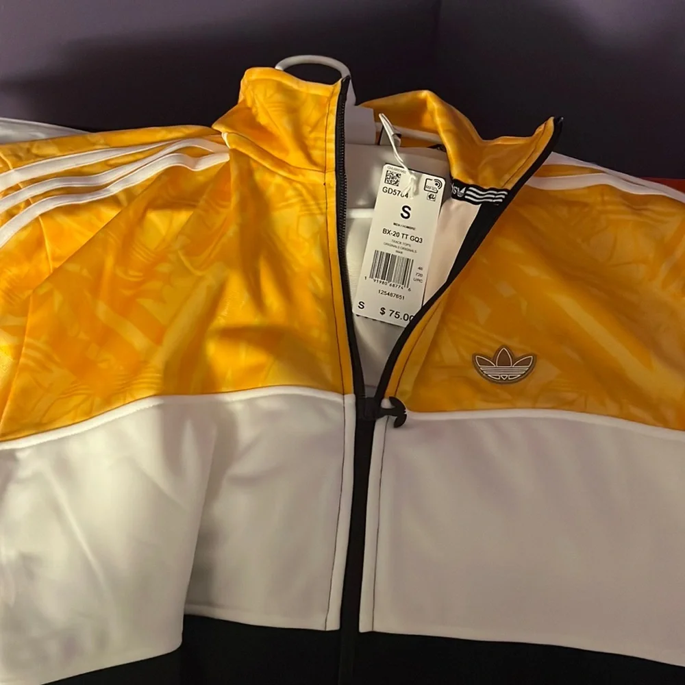 Brand new adidas zip up - Picture 4 of 4